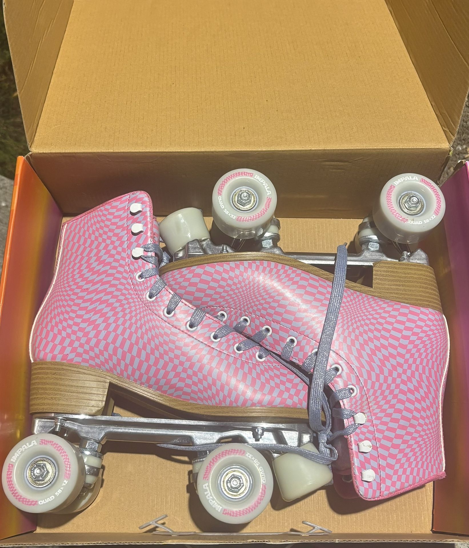 New impala Roller skates Pink