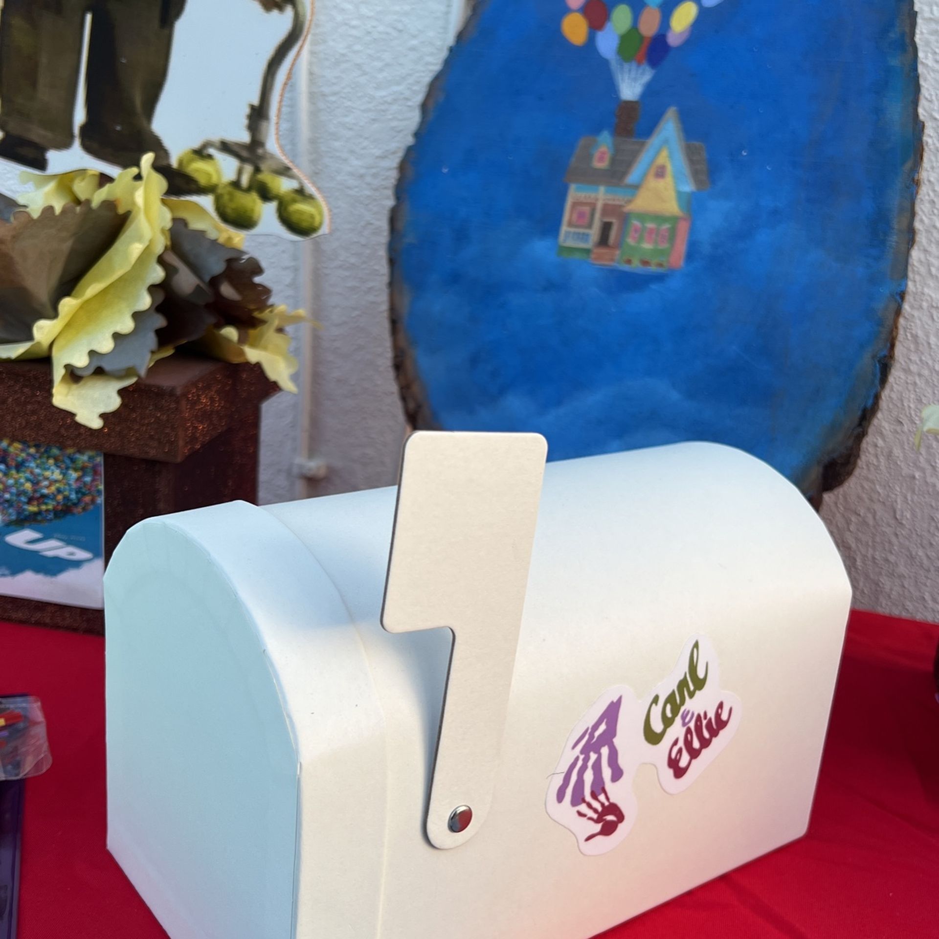 Carl And Ellie Up Mailbox