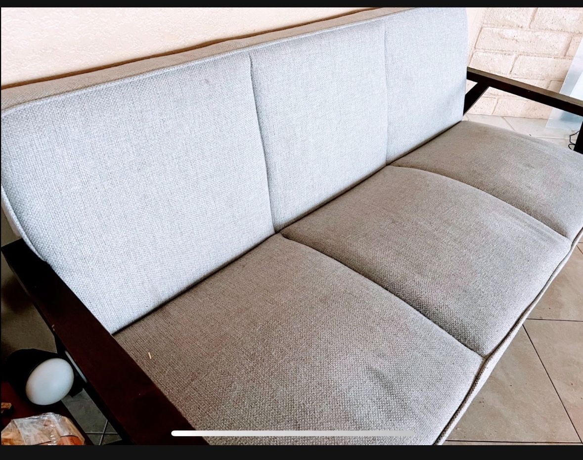 Three seater mid century modern style sofa in great condition