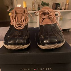 Tommy Hilfiger boots