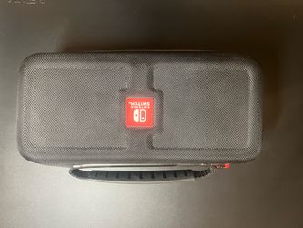 Official Nintendo Switch Deluxe Travel Case – Licensed