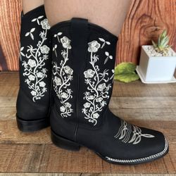 Women Western Cowgirl Flower Embroidered Black Leather Boot Bota Vaquera Rodeo Dama