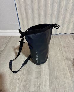 Early 2000’s vintage Frogskin bag!