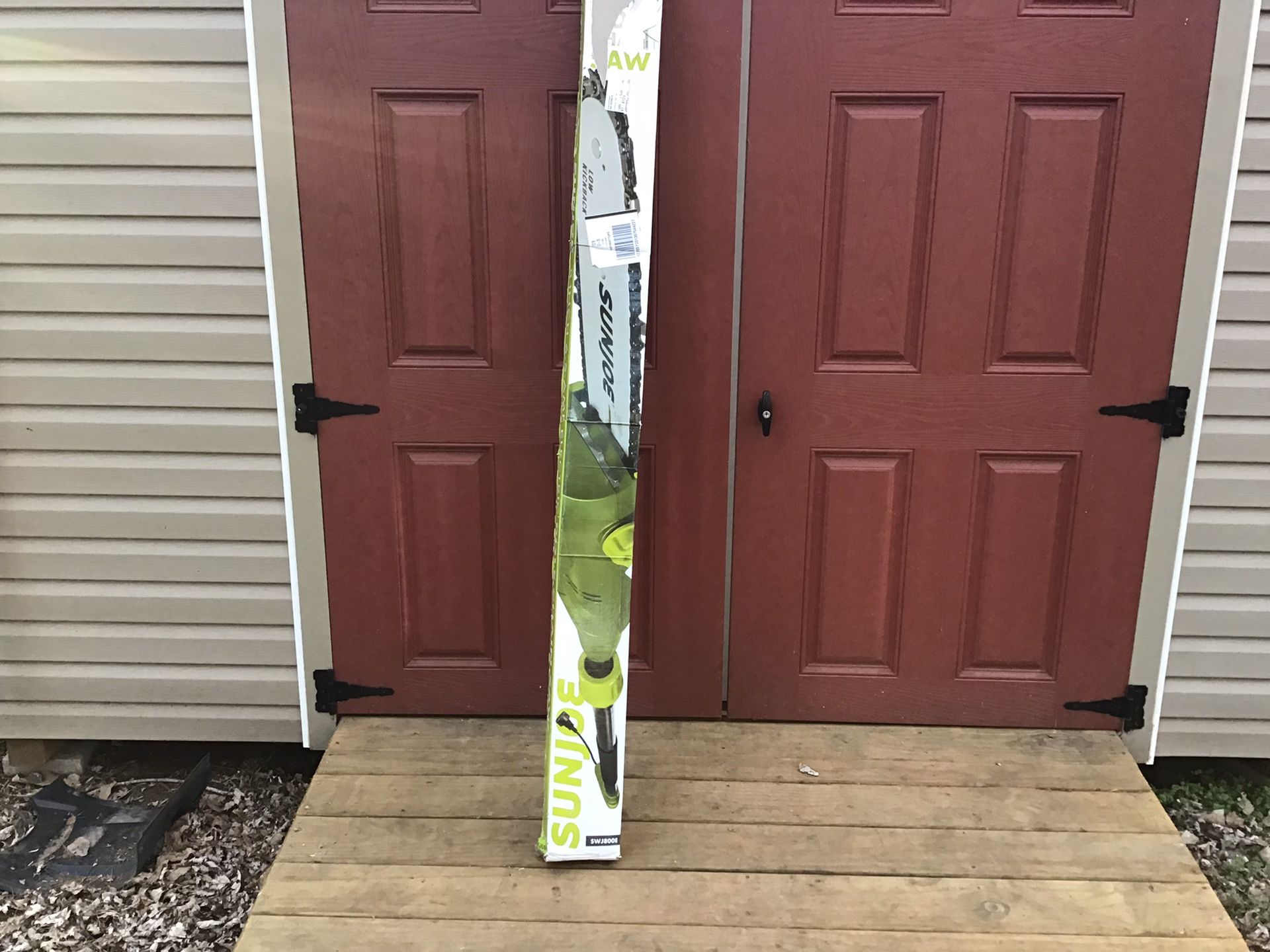 Sun- joe 8” 6.5 AMP Electric Pole Chainsaw New Open Box