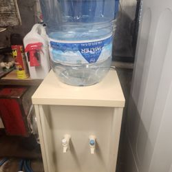 Water Cooler 3 Or 5 Gallon Jugs 