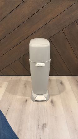Diaper Genie Complete with Ubbi Disposable Diaper Sacks