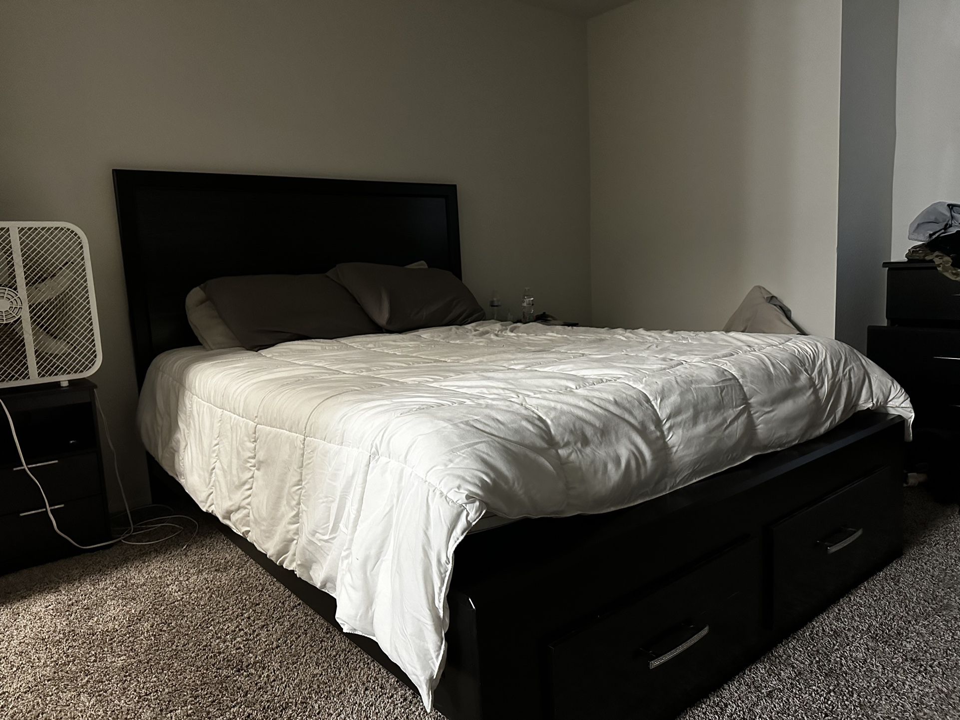 Queen Size Bed Frame With Drawers