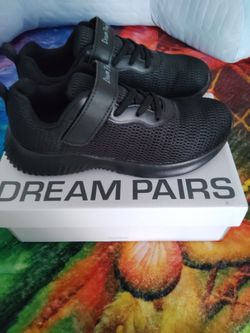 Size 3 black shoes