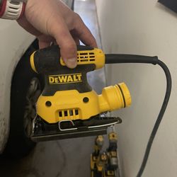 Dewalt Corded Sander 