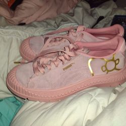7 Hello Kitty Puma