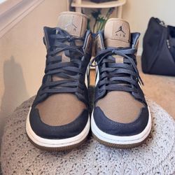 Size 9 - Air Jordan 1 SE Mid Olive