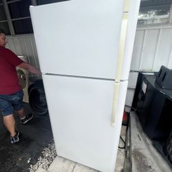 Fridge Kenmore . Price Including Delivery 