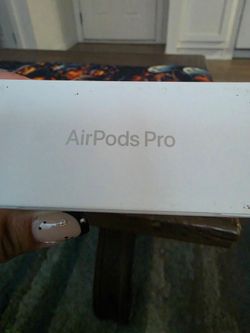 Apple AirPods Pro Box