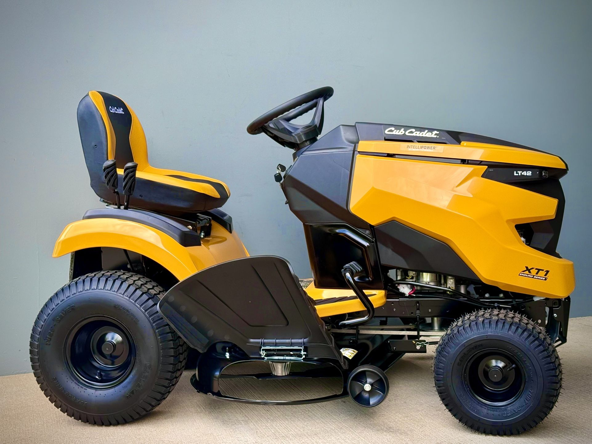 Brand new Cub Cadet XT1 Enduro LT 42 in. 547cc Engine with Intelli Power Hydrostatic Drive Gas Riding Lawn Tractor