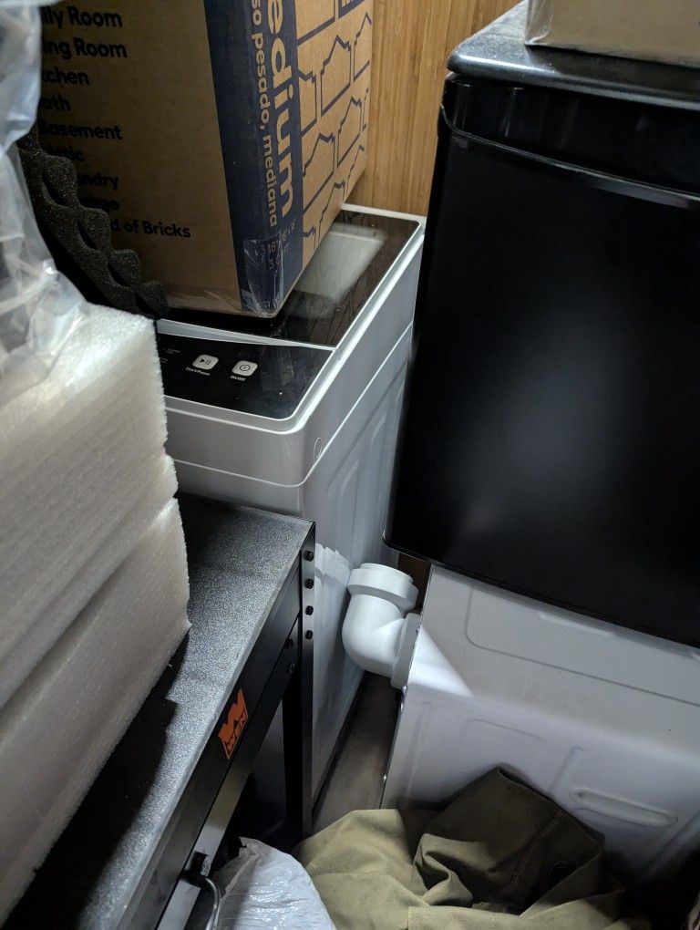 BLACK+DECKER Small Portable Washer, Washing Machine for Household Use, Portable Washer 1.7 cu.Ft with 8 Cycles, Transparent Lid & LED Display