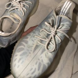 YEEZY 350 V2 MONO ICE – AUTHENTIC  SIZE 10 MENS