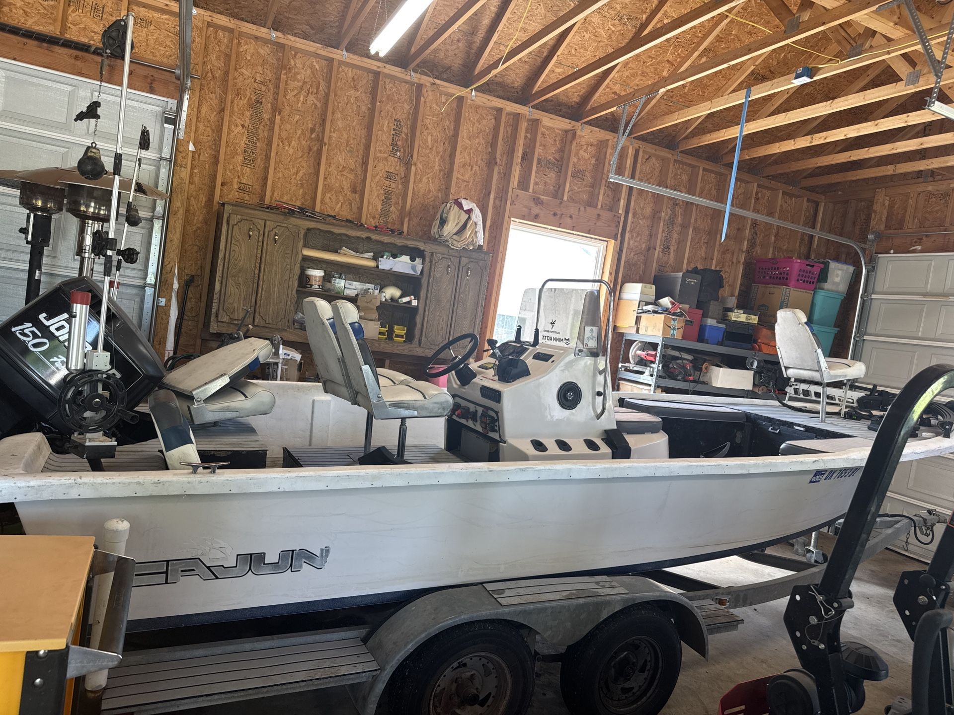 1995 Cajun 2100v