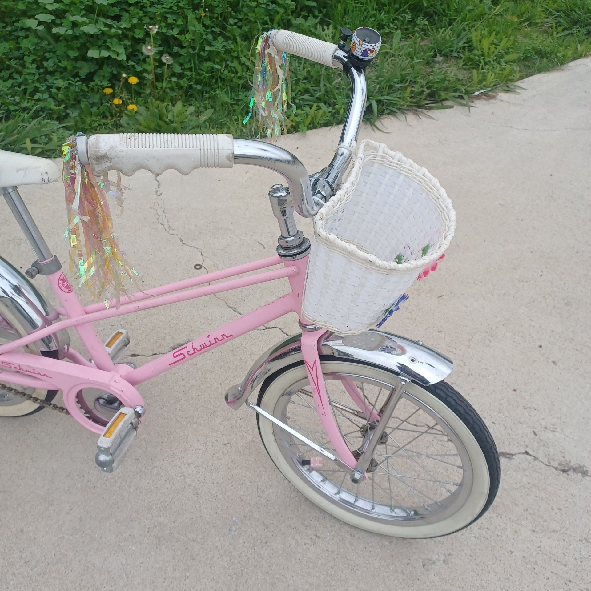 schwinn 16 inch bicycles Krate EVO Kids Bike for Boys and Girls Ages 3-5 Years, 16-Inch Wheels, Rider Height 38 to 48-Inches, Removable Training Wheels, Rear Coaster Brake, Raspberry : Sports & Outdoors Learning to ride is nothing but feel Kids Bikes | Schwinn Bikes