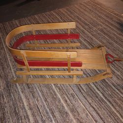 Small Child’s Snow Sled With Pull Handle