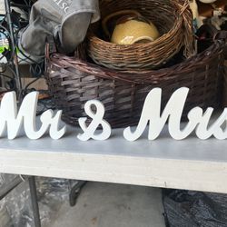 Mr & Mrs Sign Bundle 