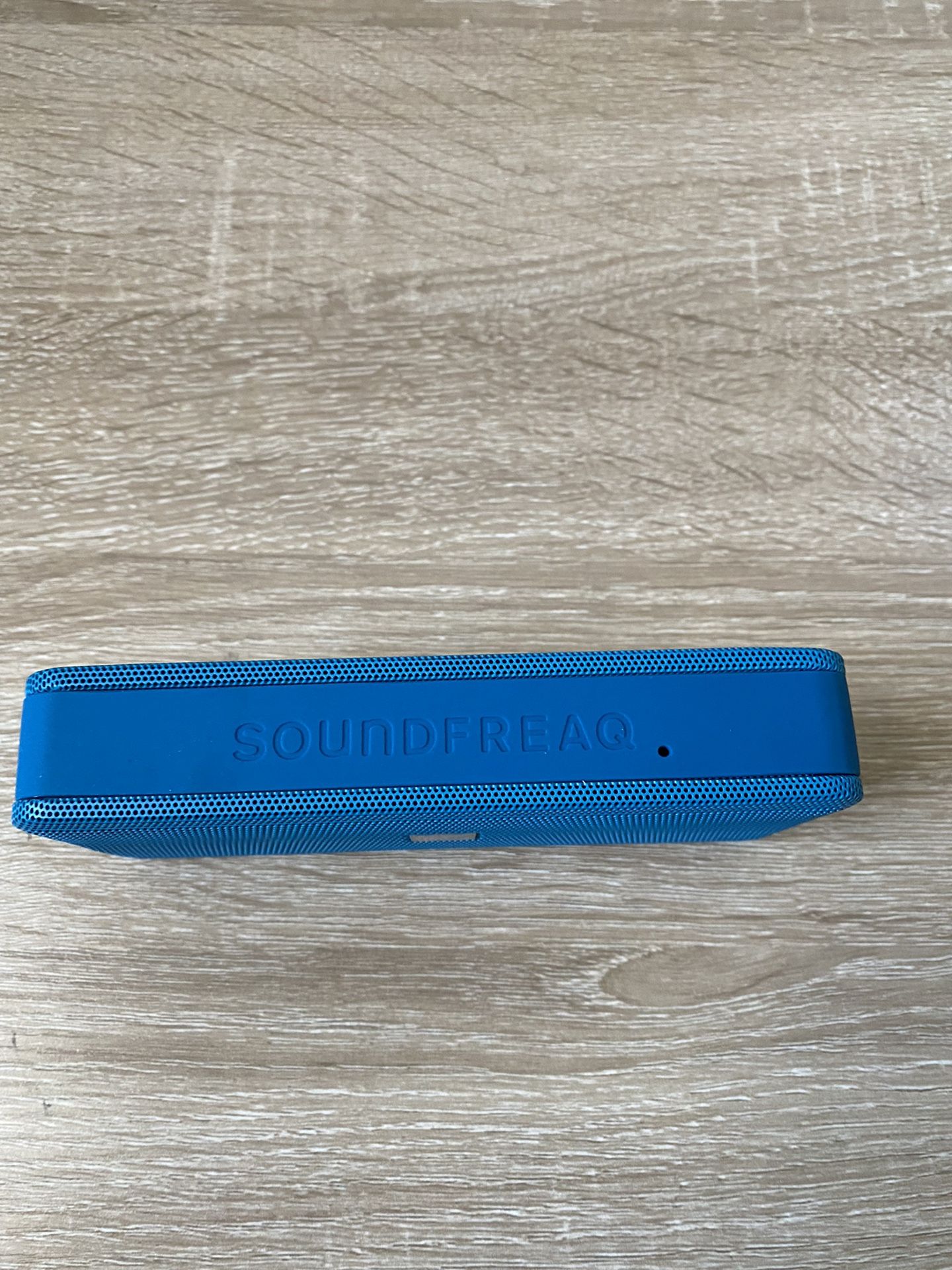 Soundfreaq Pocket Kick Wireless Bluetooth Portable Speaker and Speakerphone Tiffiny Blue 