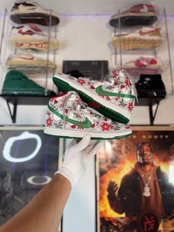 Nike SB Ugly Christmas Sweater Size 11.5 – Special Box