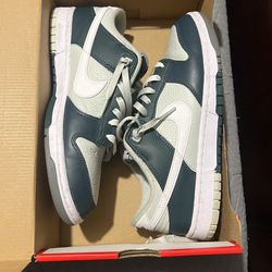 Nike Dunk Low Retro PRM Size 8.5 