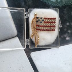 Vintage RAFAELIAN Red White Blue Rhinestone Flagpole Tassel Gold-Tone Brooch Pin