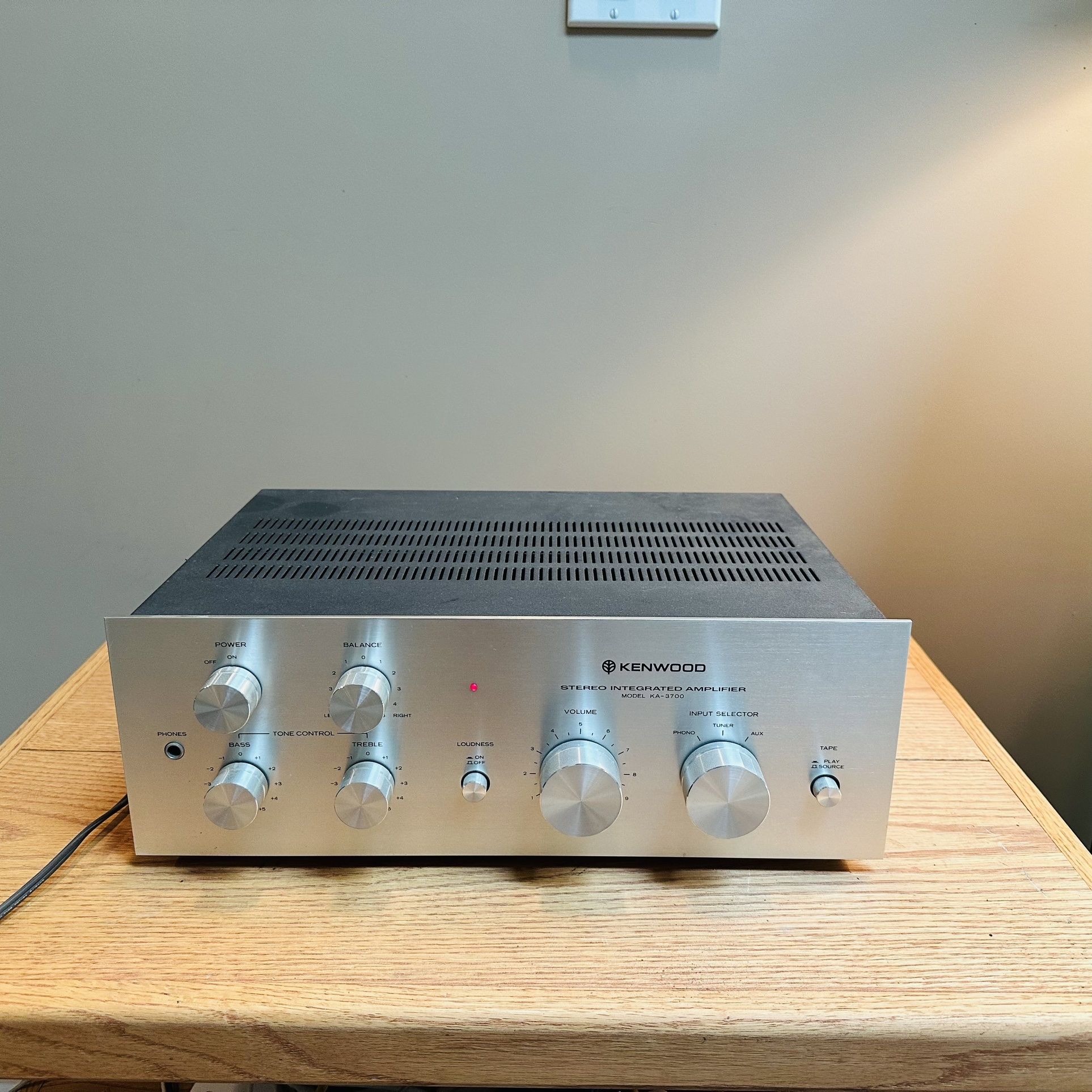 Kenwood Ka-3700 Integrated Amplifier