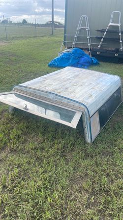 Camper shell