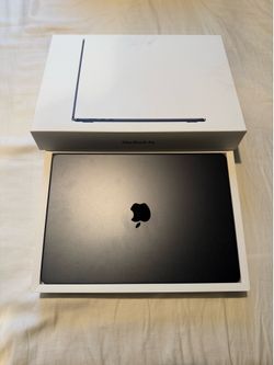 MacBook Air 15 inch Laptop M5 Chirp Black
