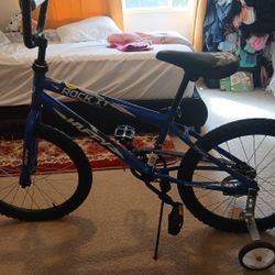 Huffy Rock it Boys Bike - Royal Blue Gloss - 20"
1