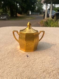 Gold Porcelain Sugar Bowl with Lid