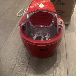 Americana Collection 1.5 Qt Electric Ice Cream Maker – Red (Model EIM-1400R)