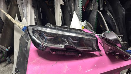 2019 2022 BMW 330i rise, side, Headlight, laser