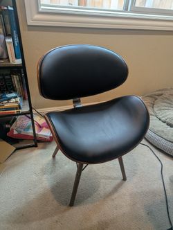 Mid-mod Style Chair