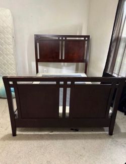 Wooden bed frame with box spring (queen)