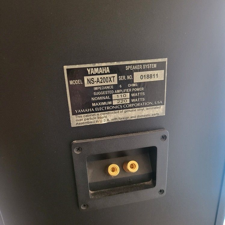 yamaha ns a200xt Floor Standing Speakers for Sale in Federal Way, WA