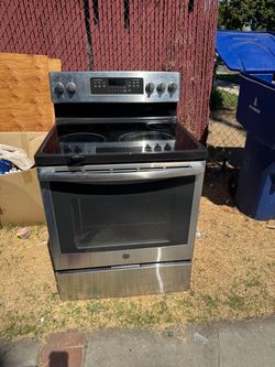 Used General Electric.  Electric stove