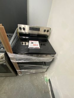 GE GRF400SVSS  Electric Range