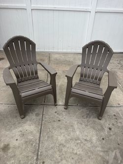 Adirondack (Fire Pit) Chairs 2 (Used) in New Like Conditions $30