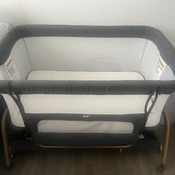 Baby bassinet 