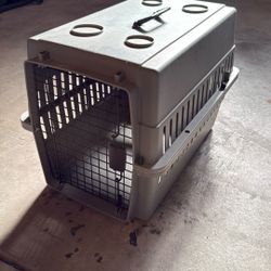 Dog Kennel/ Crate 26”