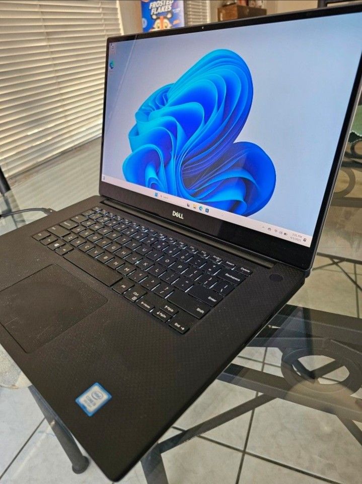 Dell Precision 5540 16 Ram 500GB HD