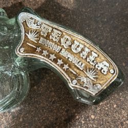 Shot Dispenser With Shot Glasses