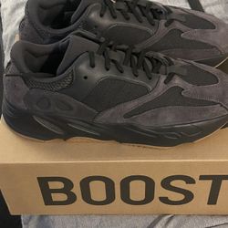 Yeezy Boost 700 