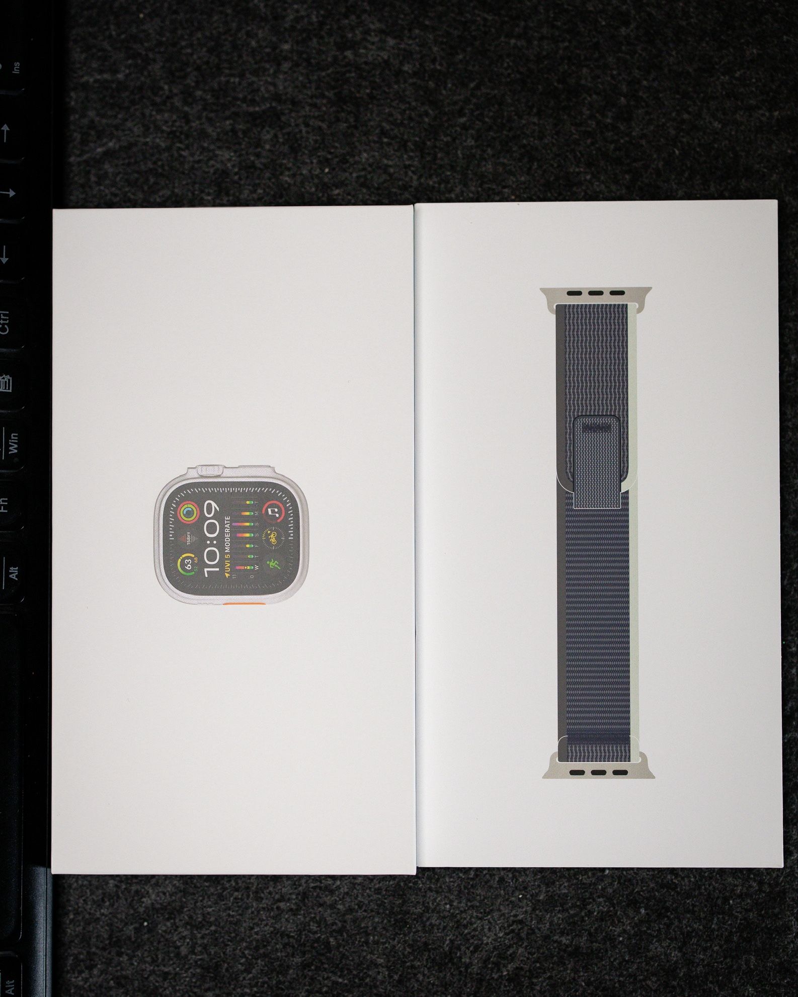Apple Watch Ultra 2 (Titanium, 49mm) 