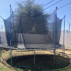 Trampoline 
