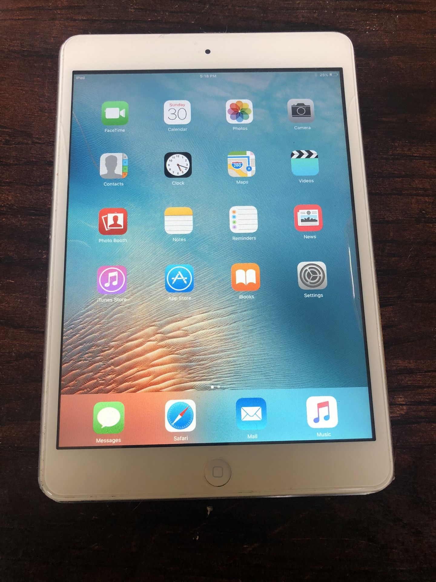 iPad Mini 16g Cracked Screen- 60 Today Only! for Sale in Colorado