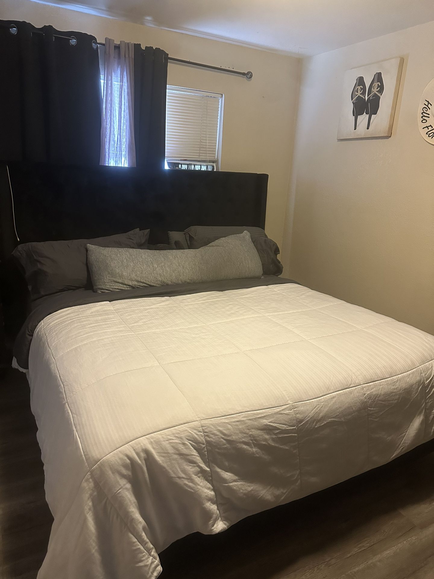 King Size Bed With Frame 